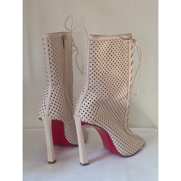 Christian louboutin boots beige - Gem Christian Louboutin Beige perforated leather Gladiator boots 39.5 sz